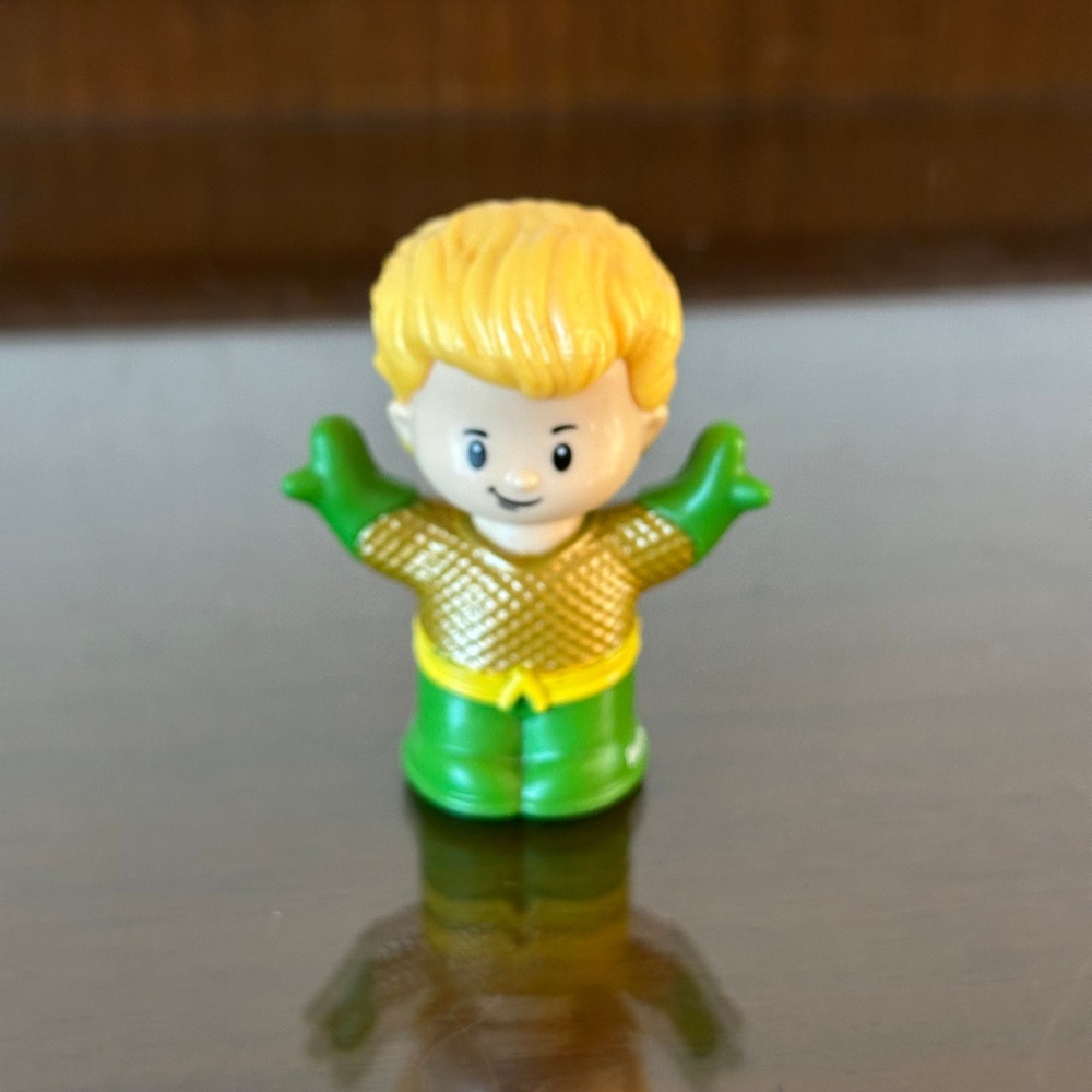 Fisher Price Little People Aquaman DC Super Friends Replacement Figure Gold